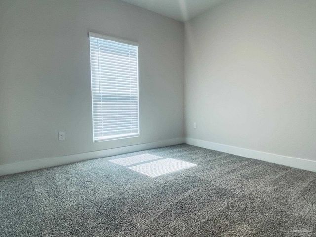 9908 Starling Dr, Pensacola, FL 32506