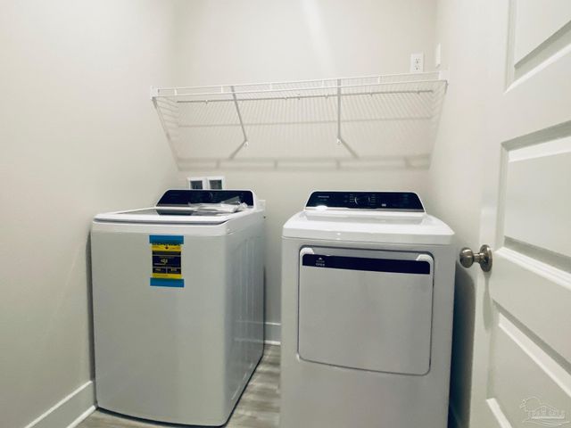 9908 Starling Dr, Pensacola, FL 32506