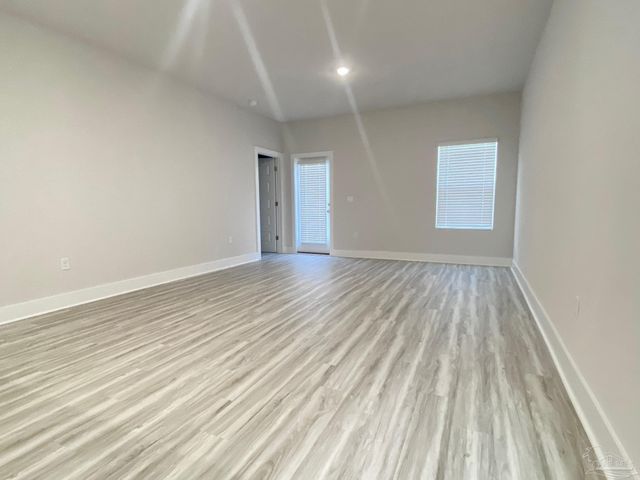 9908 Starling Dr, Pensacola, FL 32506