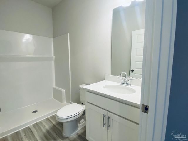 9908 Starling Dr, Pensacola, FL 32506