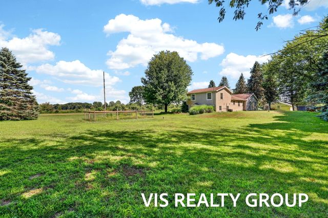 14943 Groenevelt Road, Spring Lake, MI 49456