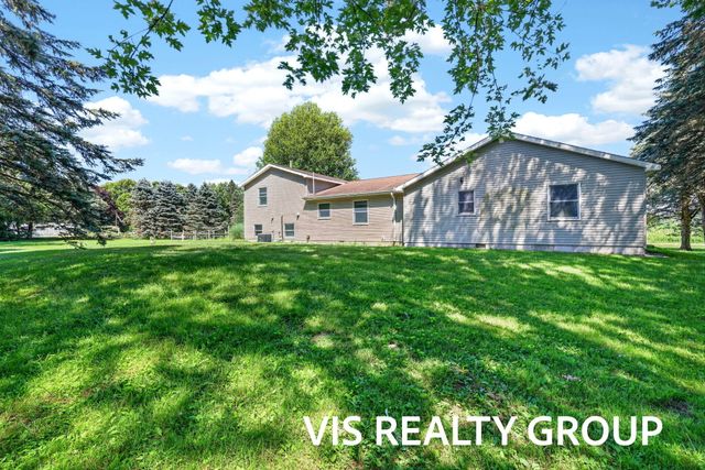 14943 Groenevelt Road, Spring Lake, MI 49456