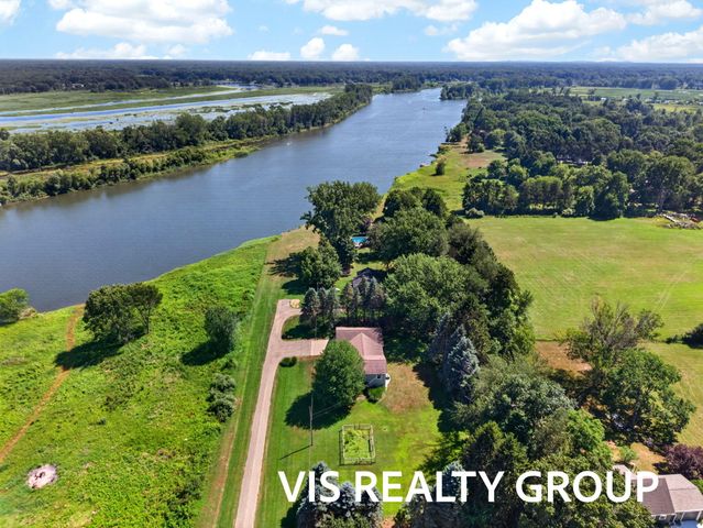 14943 Groenevelt Road, Spring Lake, MI 49456