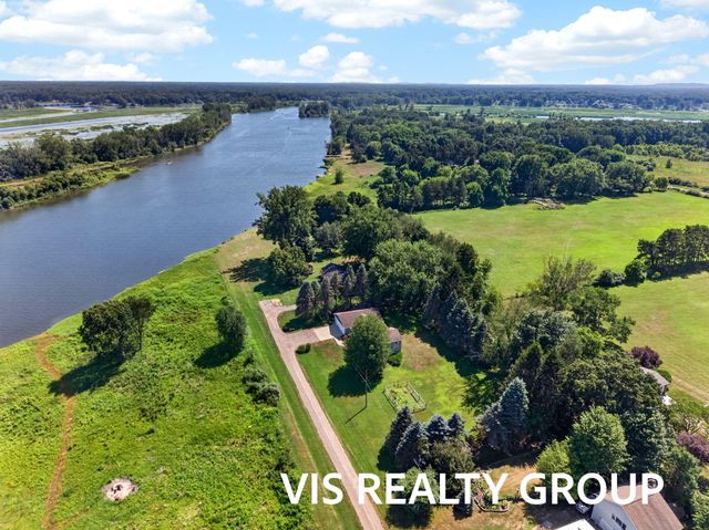 14943 Groenevelt Road, Spring Lake, MI 49456