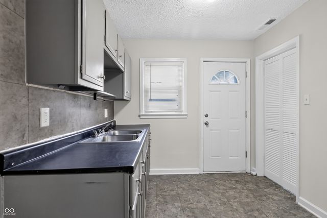 7350 E 46th Street, Indianapolis, IN 46226