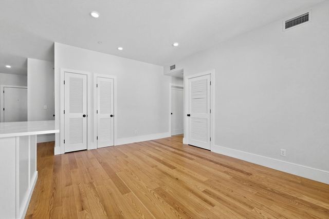 421 High St 203B, Medford, MA 02155