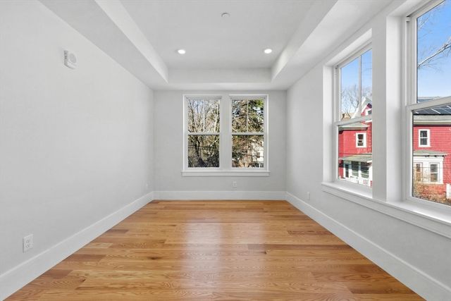 421 High St 203B, Medford, MA 02155