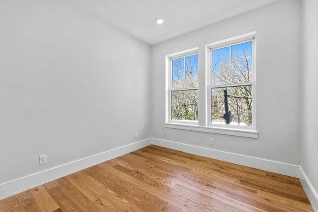 421 High St 203B, Medford, MA 02155