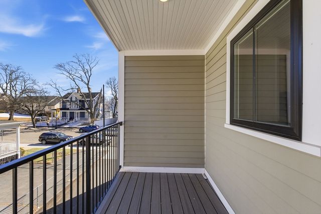 421 High St 203B, Medford, MA 02155