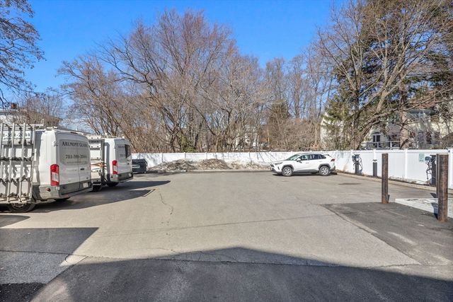 421 High St 203B, Medford, MA 02155