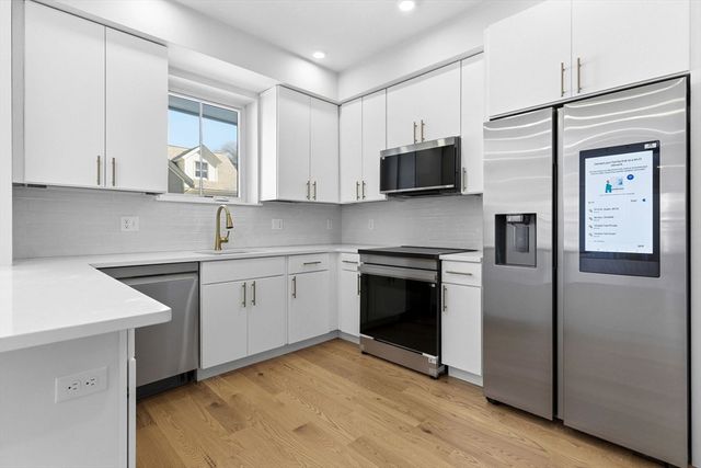 421 High St 203B, Medford, MA 02155