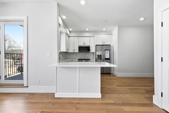 421 High St 203B, Medford, MA 02155