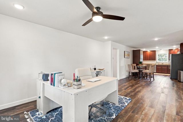 565 STOUFFER AVE, Chambersburg, PA 17201