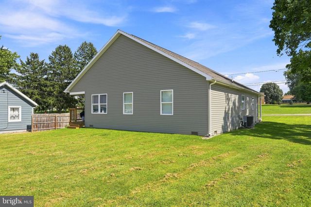 565 STOUFFER AVE, Chambersburg, PA 17201