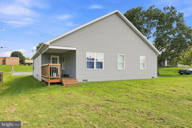 565 STOUFFER AVE, Chambersburg, PA 17201