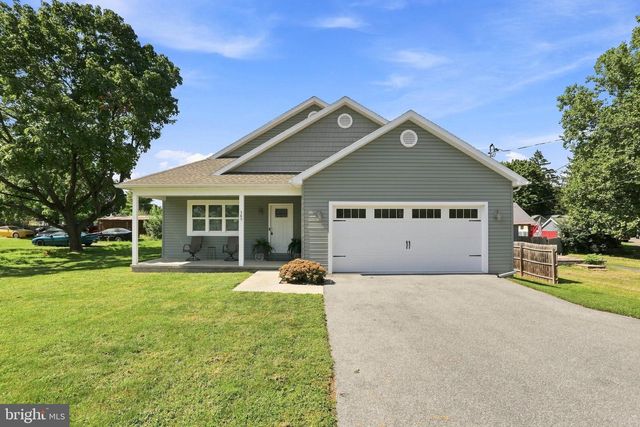 565 STOUFFER AVE, Chambersburg, PA 17201