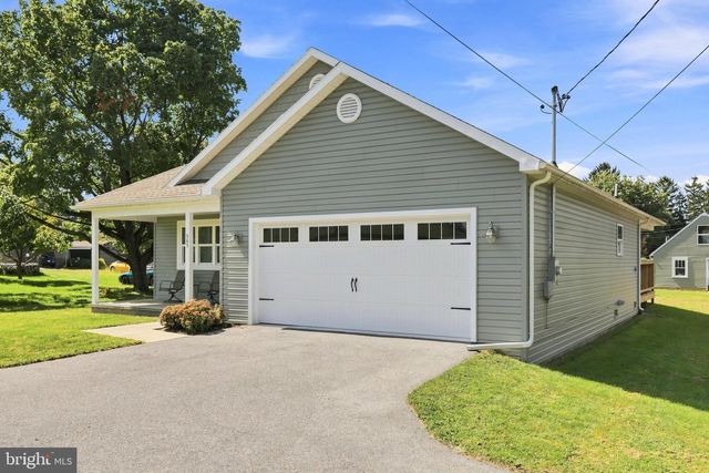 565 STOUFFER AVE, Chambersburg, PA 17201