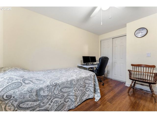 4264 Se CEDAR St, Hillsboro, OR 97123