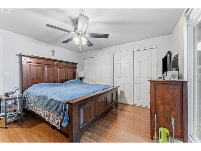 4264 Se CEDAR St, Hillsboro, OR 97123