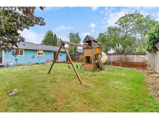 4264 Se CEDAR St, Hillsboro, OR 97123