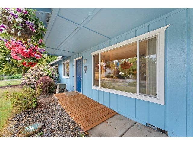 4264 Se CEDAR St, Hillsboro, OR 97123