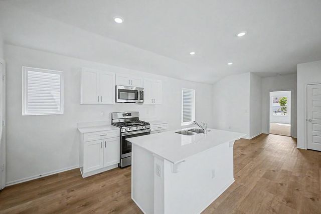 3636 Maggie Road, Mustang, OK 73064