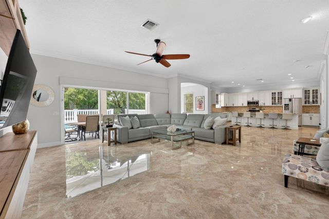 8346 Sawpine Road, Delray Beach, FL 33446