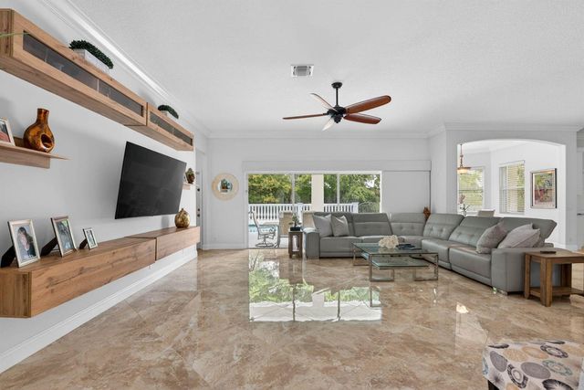 8346 Sawpine Road, Delray Beach, FL 33446