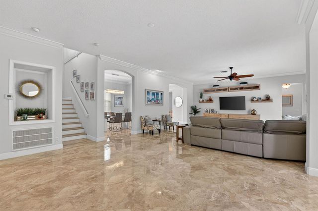 8346 Sawpine Road, Delray Beach, FL 33446