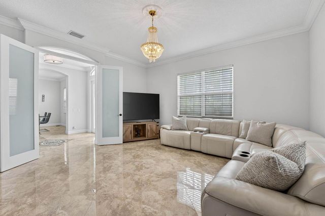 8346 Sawpine Road, Delray Beach, FL 33446