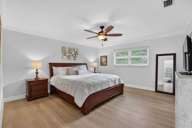 8346 Sawpine Road, Delray Beach, FL 33446