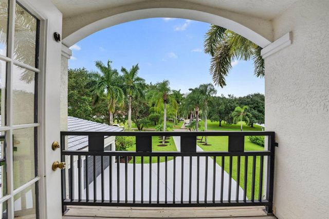8346 Sawpine Road, Delray Beach, FL 33446