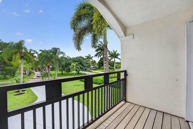 8346 Sawpine Road, Delray Beach, FL 33446
