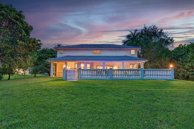 8346 Sawpine Road, Delray Beach, FL 33446
