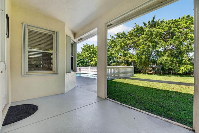 8346 Sawpine Road, Delray Beach, FL 33446