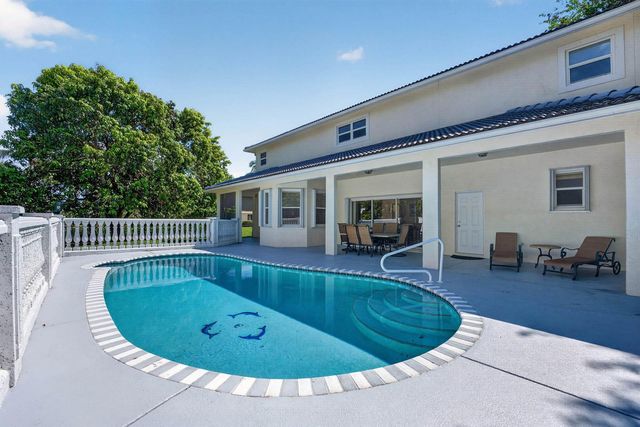 8346 Sawpine Road, Delray Beach, FL 33446