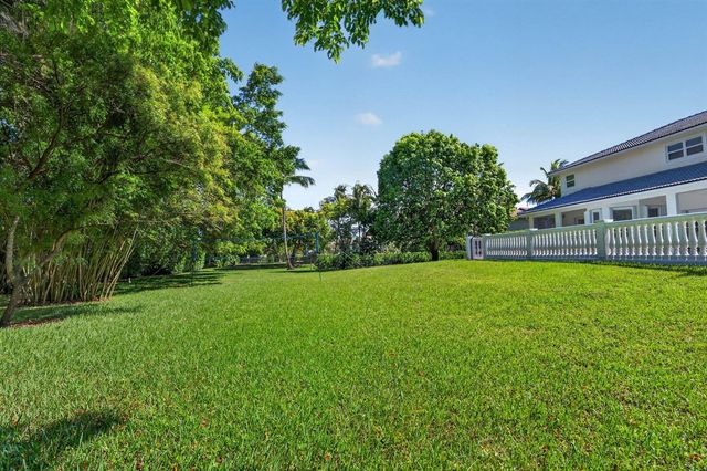 8346 Sawpine Road, Delray Beach, FL 33446