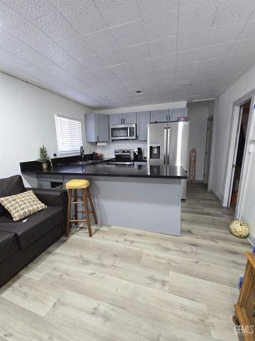 10638 Pine Drive, Wofford Heights, CA 93285