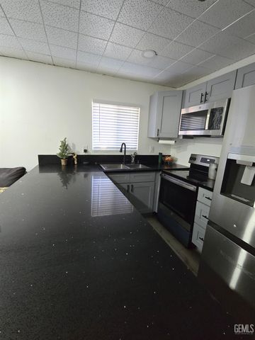 10638 Pine Drive, Wofford Heights, CA 93285