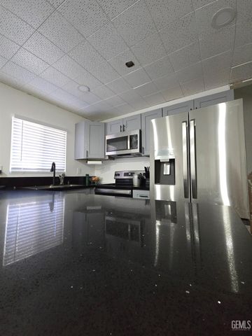 10638 Pine Drive, Wofford Heights, CA 93285