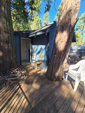 10638 Pine Drive, Wofford Heights, CA 93285