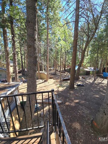 10638 Pine Drive, Wofford Heights, CA 93285