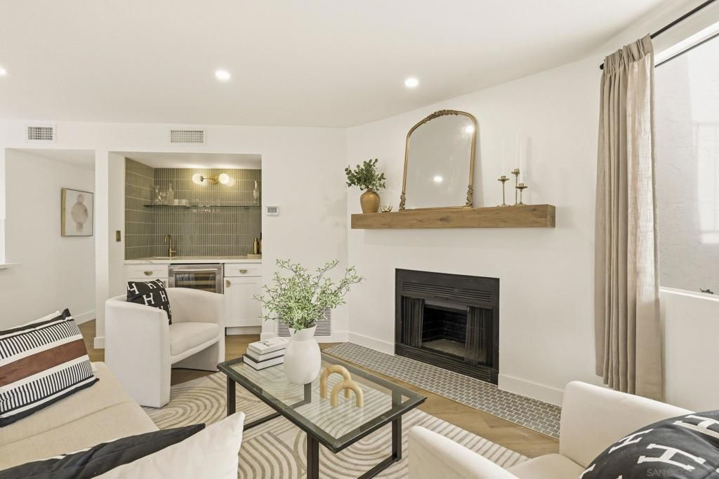 1263 Robinson 13, San Diego, CA 92103 — photo 2