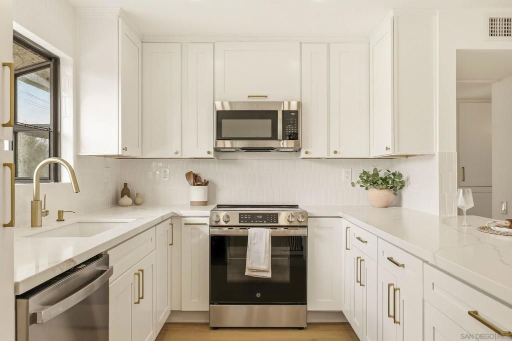 1263 Robinson 13, San Diego, CA 92103 — photo 5