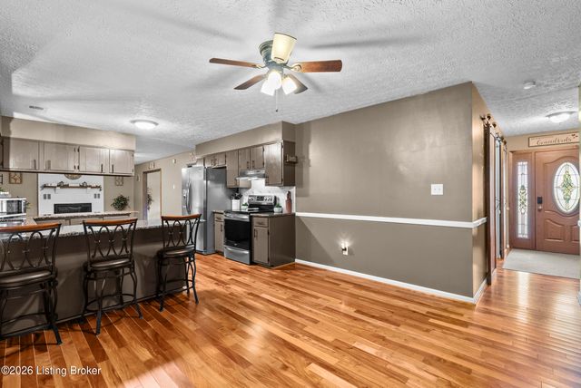 191 Briarway Dr, Mt Washington, KY 40047