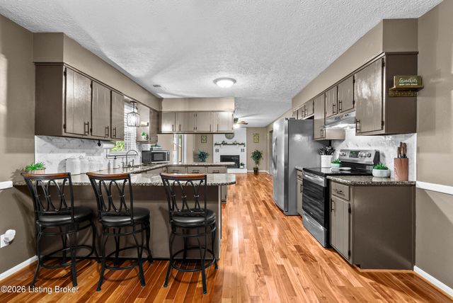 191 Briarway Dr, Mt Washington, KY 40047