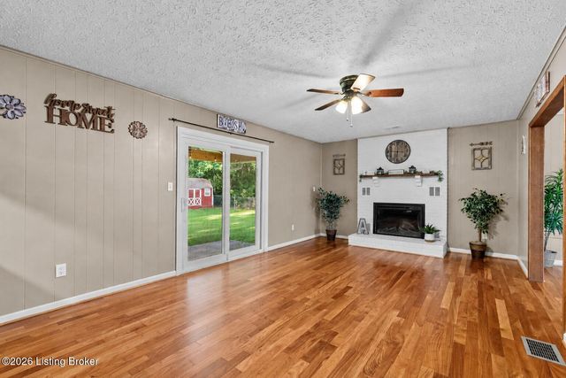 191 Briarway Dr, Mt Washington, KY 40047