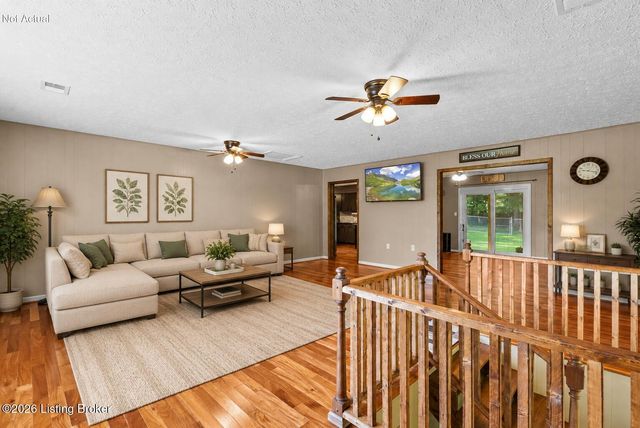 191 Briarway Dr, Mt Washington, KY 40047