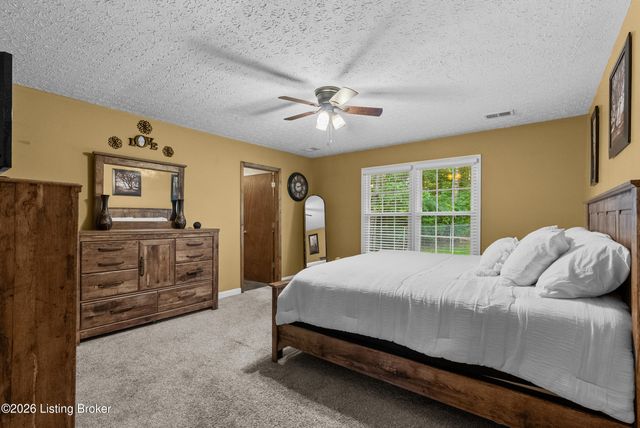 191 Briarway Dr, Mt Washington, KY 40047