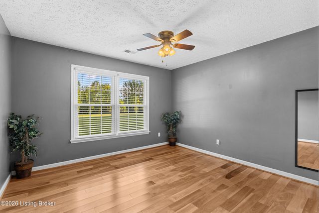 191 Briarway Dr, Mt Washington, KY 40047